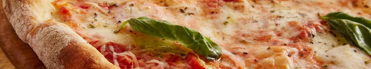 Pizza mit frischen Zutaten